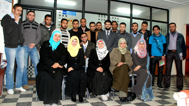 دورة تدريبية على وسائل الإعلام الجديد - تنفيذ جمعية الوداد للتأهيل المجتمعي - غزة يناير 2102